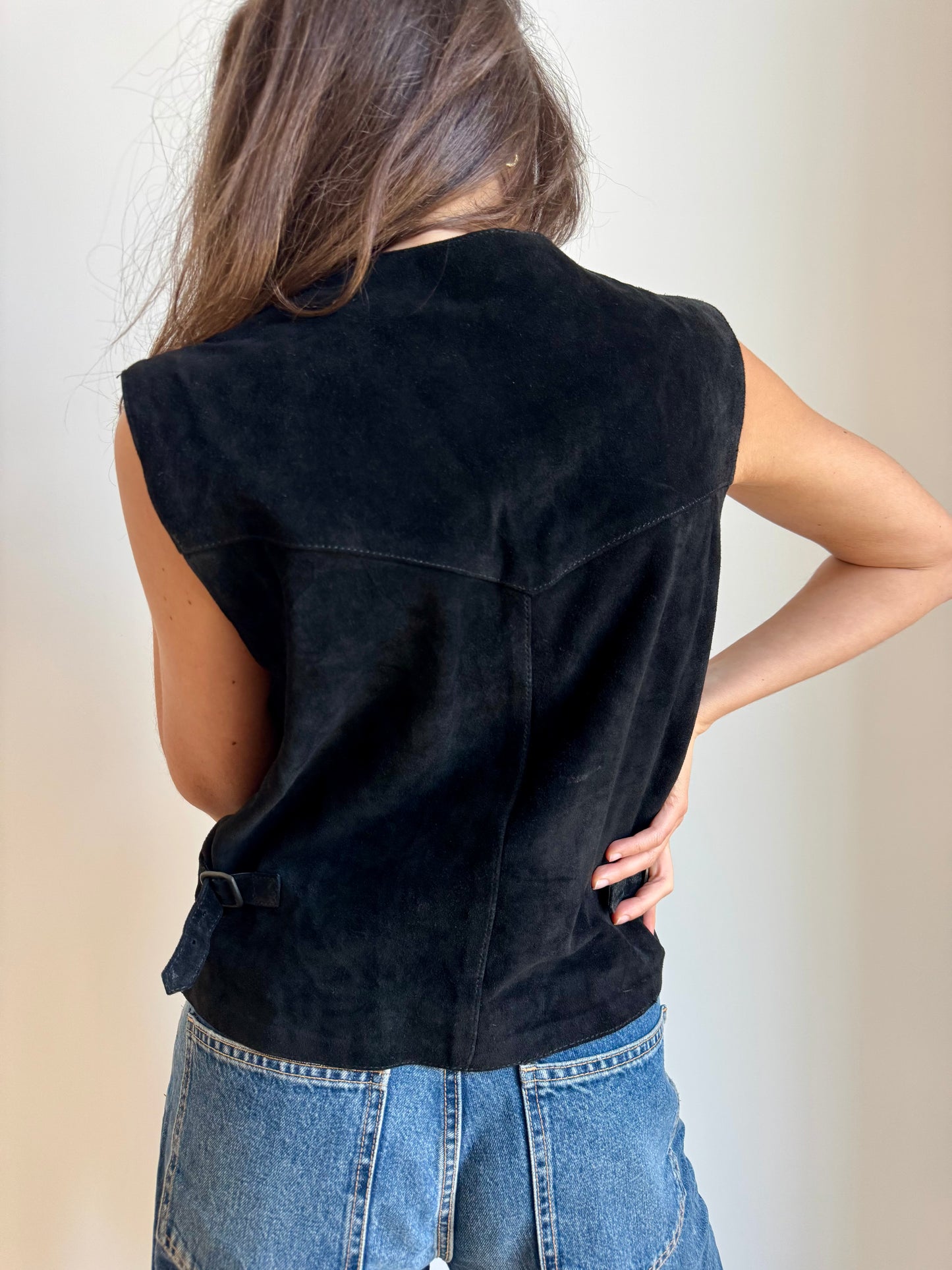 GILET NERO IN CAMOSCIO