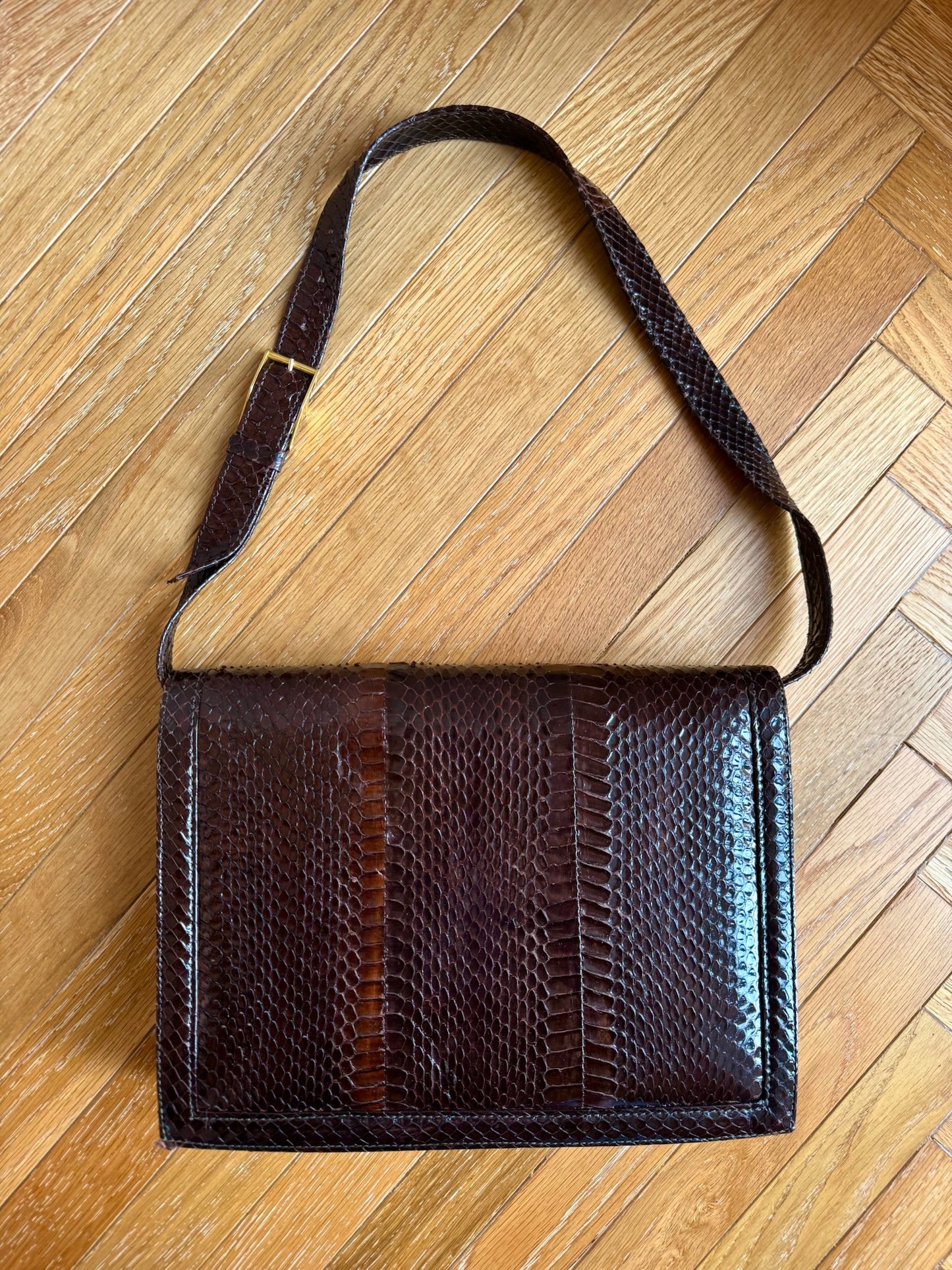 BORSA IN PELLE A TRACOLLA MARRONE