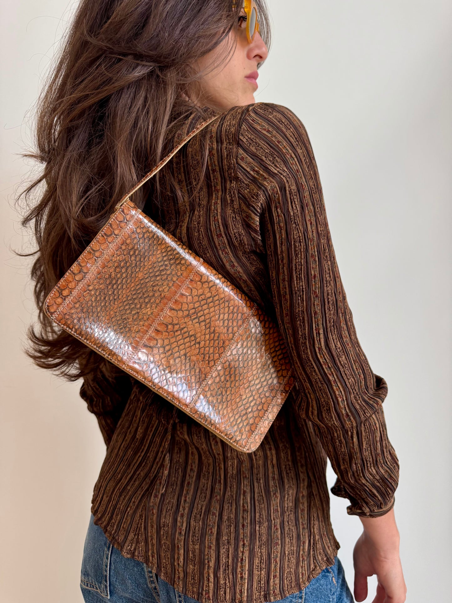 BORSA A SPALLA EFFETTO PITONE