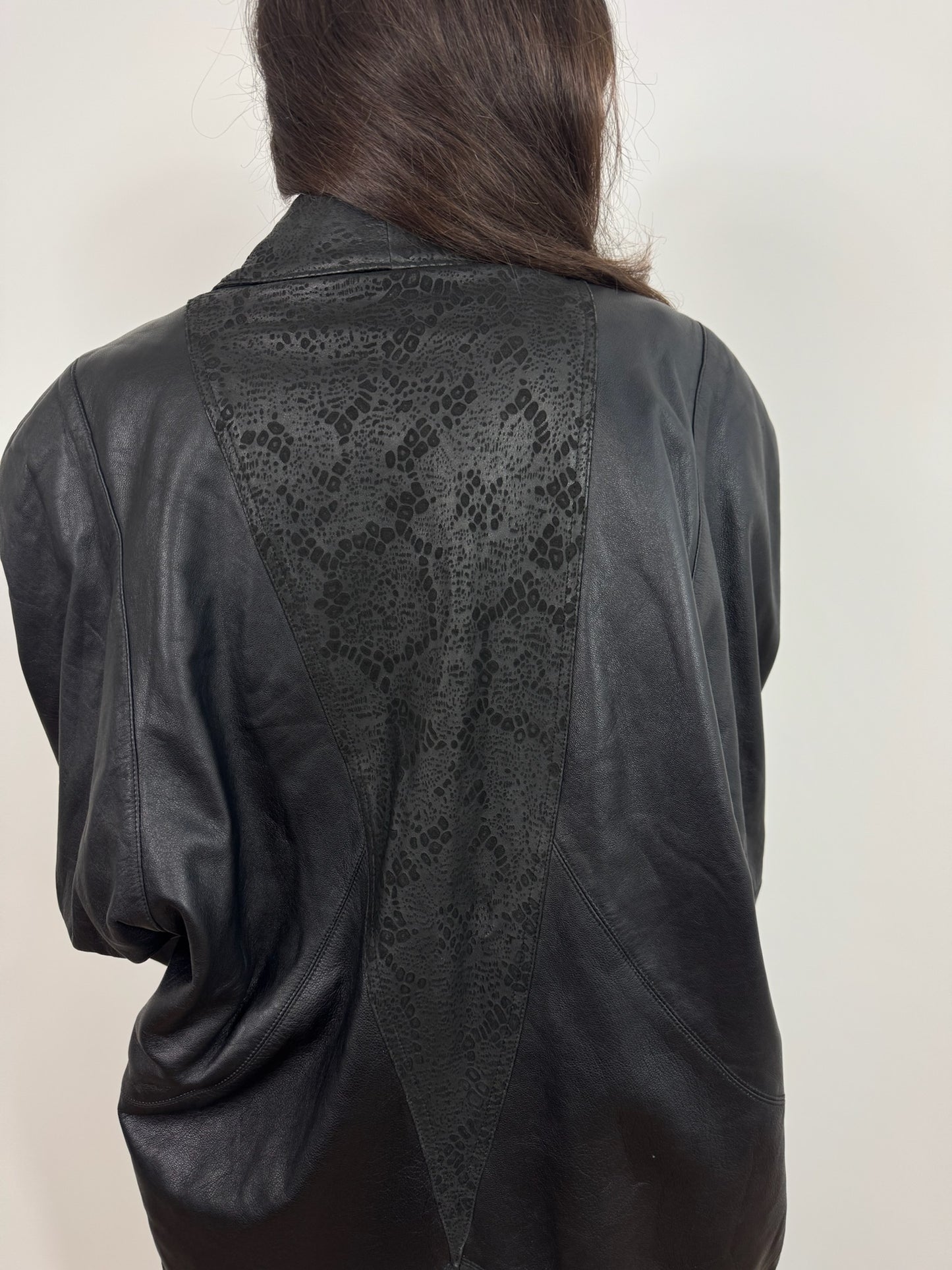 GIACCA IN PELLE CON DETTAGLI IN MACULATO