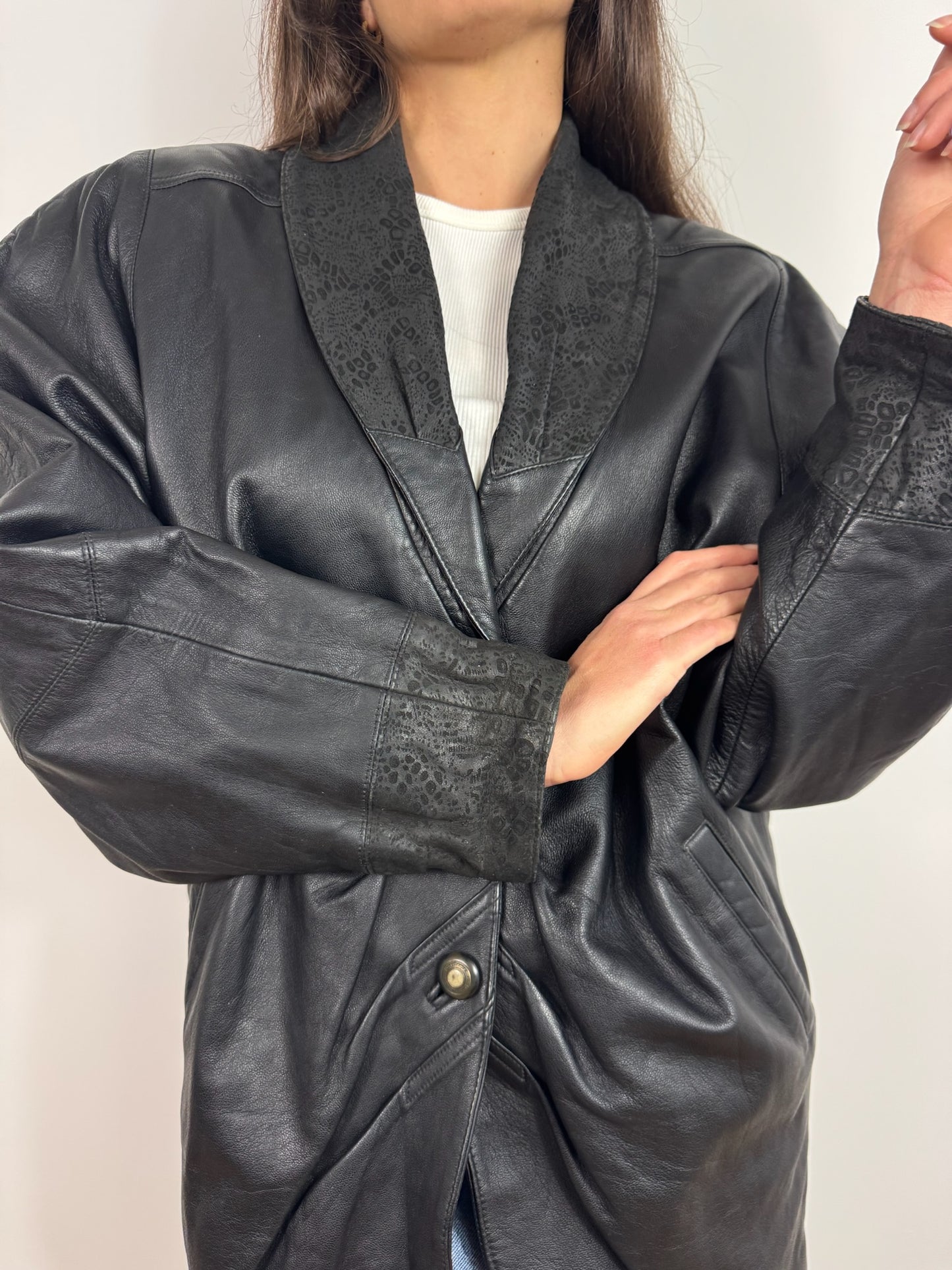 GIACCA IN PELLE CON DETTAGLI IN MACULATO