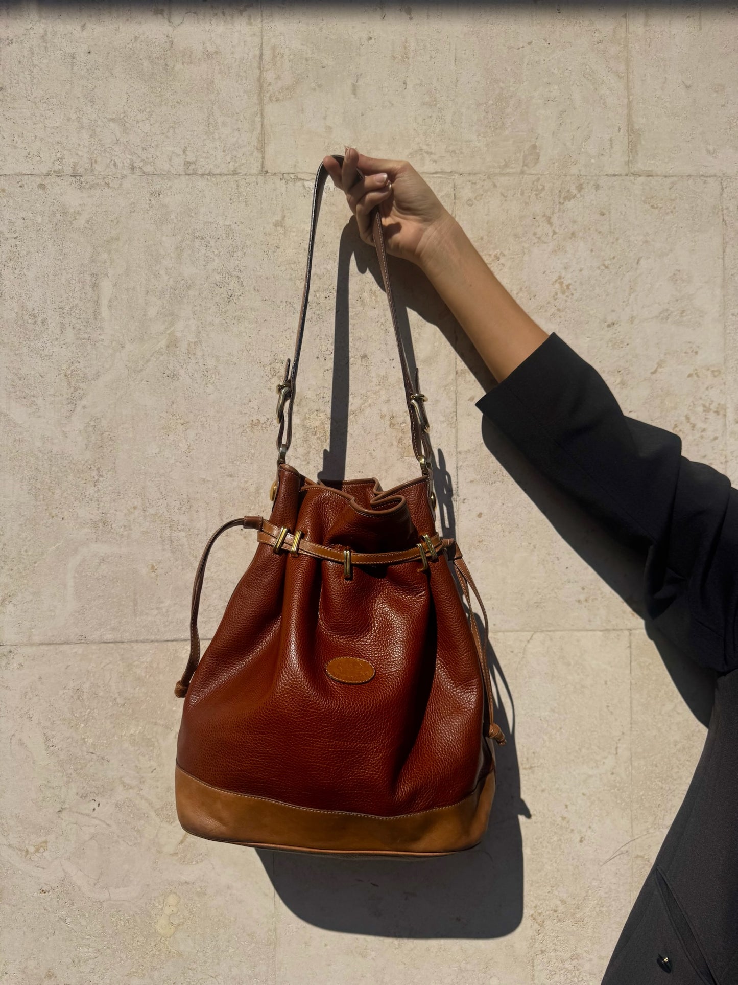 SECCHIELLO A SPALLA IN CUOIO