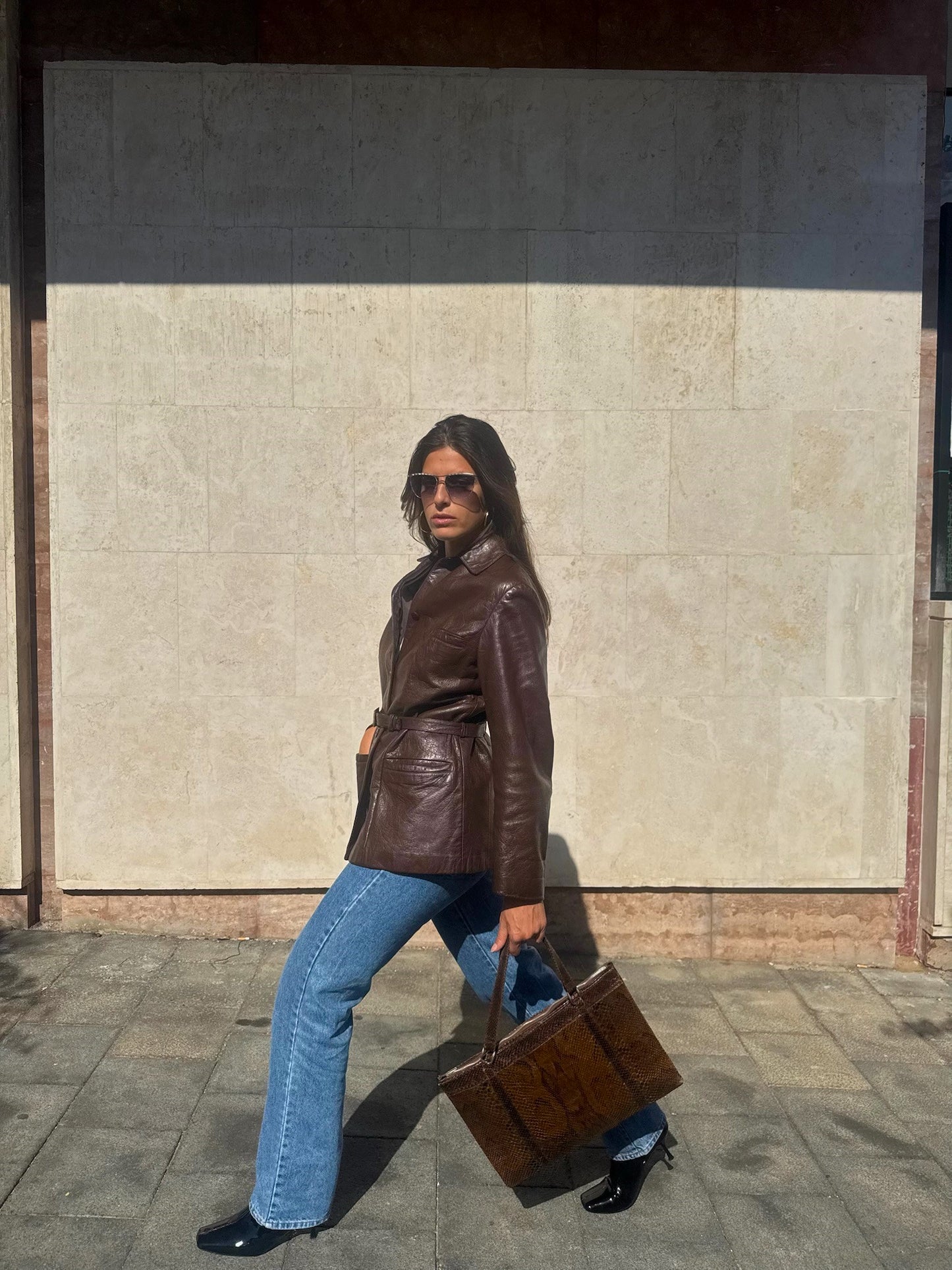 BORSA A MANO IN PELLE CON TEXTURE IN PITONE