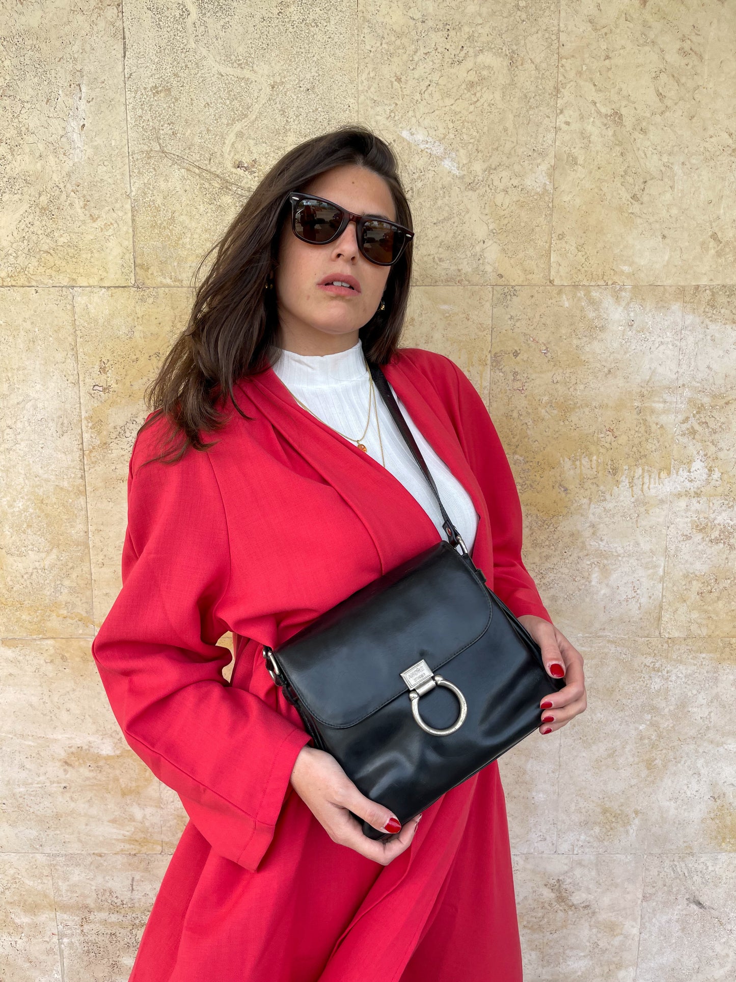 BORSA A TRACOLLA NERA IN VERA PELLE