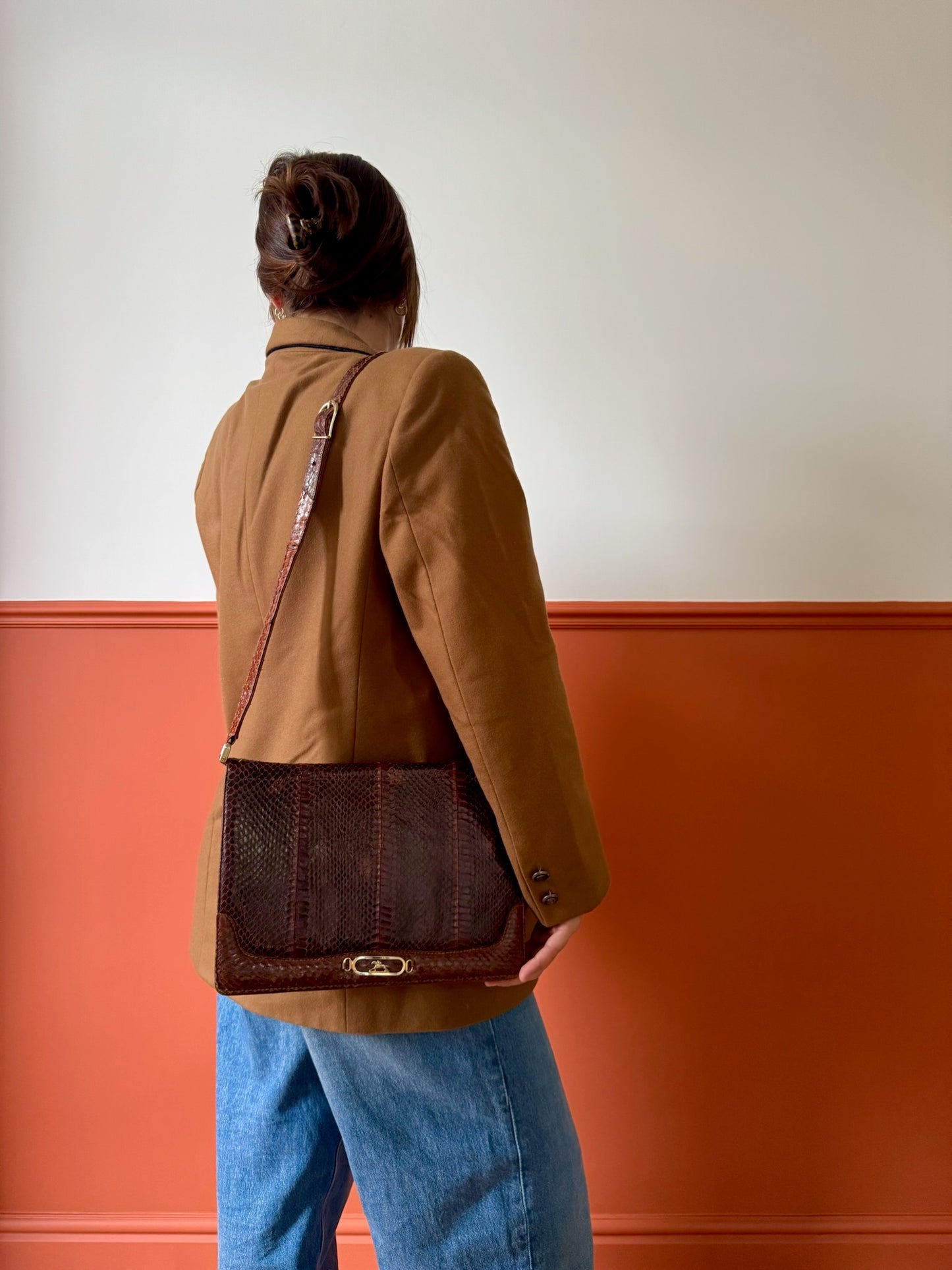 BORSA A TRACOLLA MARRONE