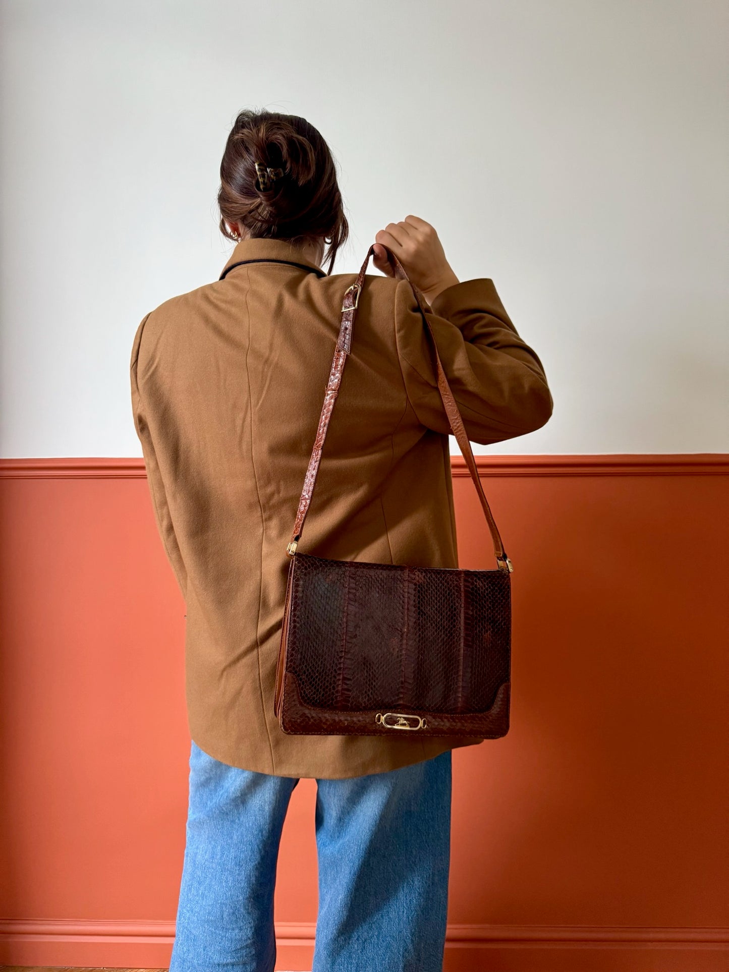 BORSA A TRACOLLA MARRONE