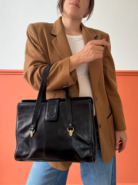 BORSA A MANO IN VERA PELLE NERA