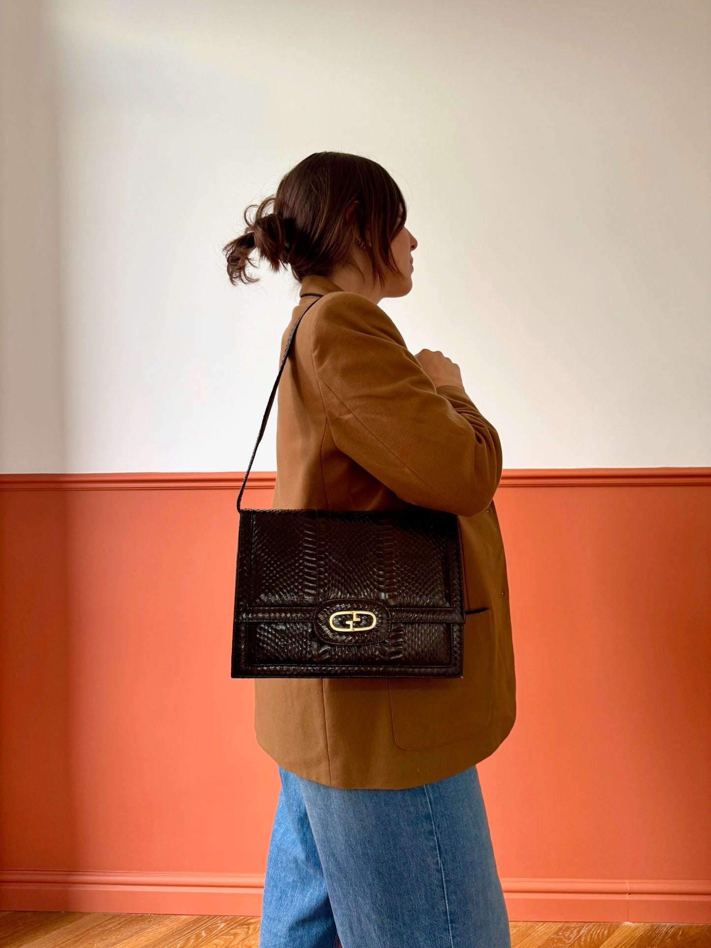 BORSA IN PELLE A TRACOLLA MARRONE