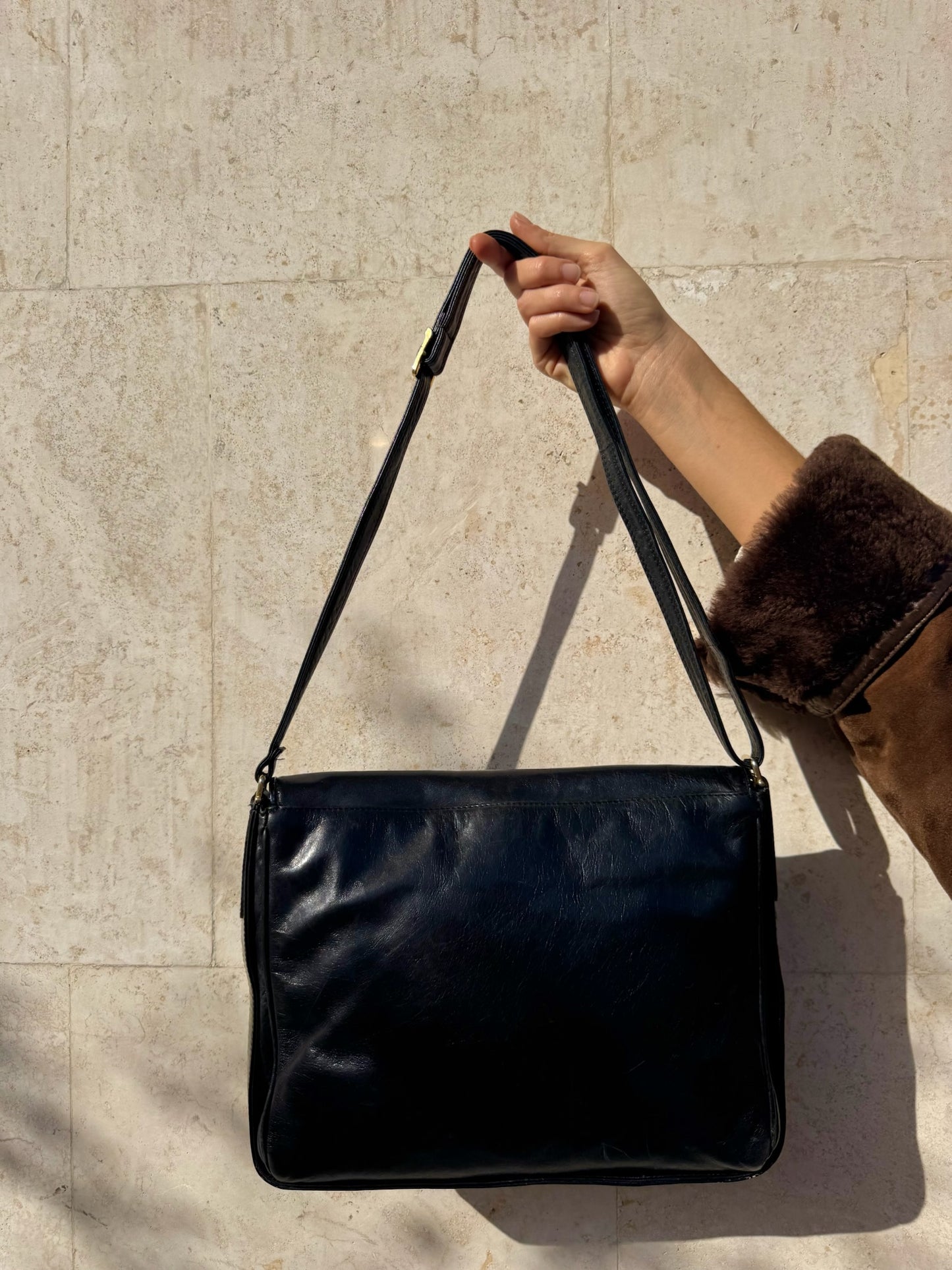 BORSA A SPALLA NERA IN VERA PELLE