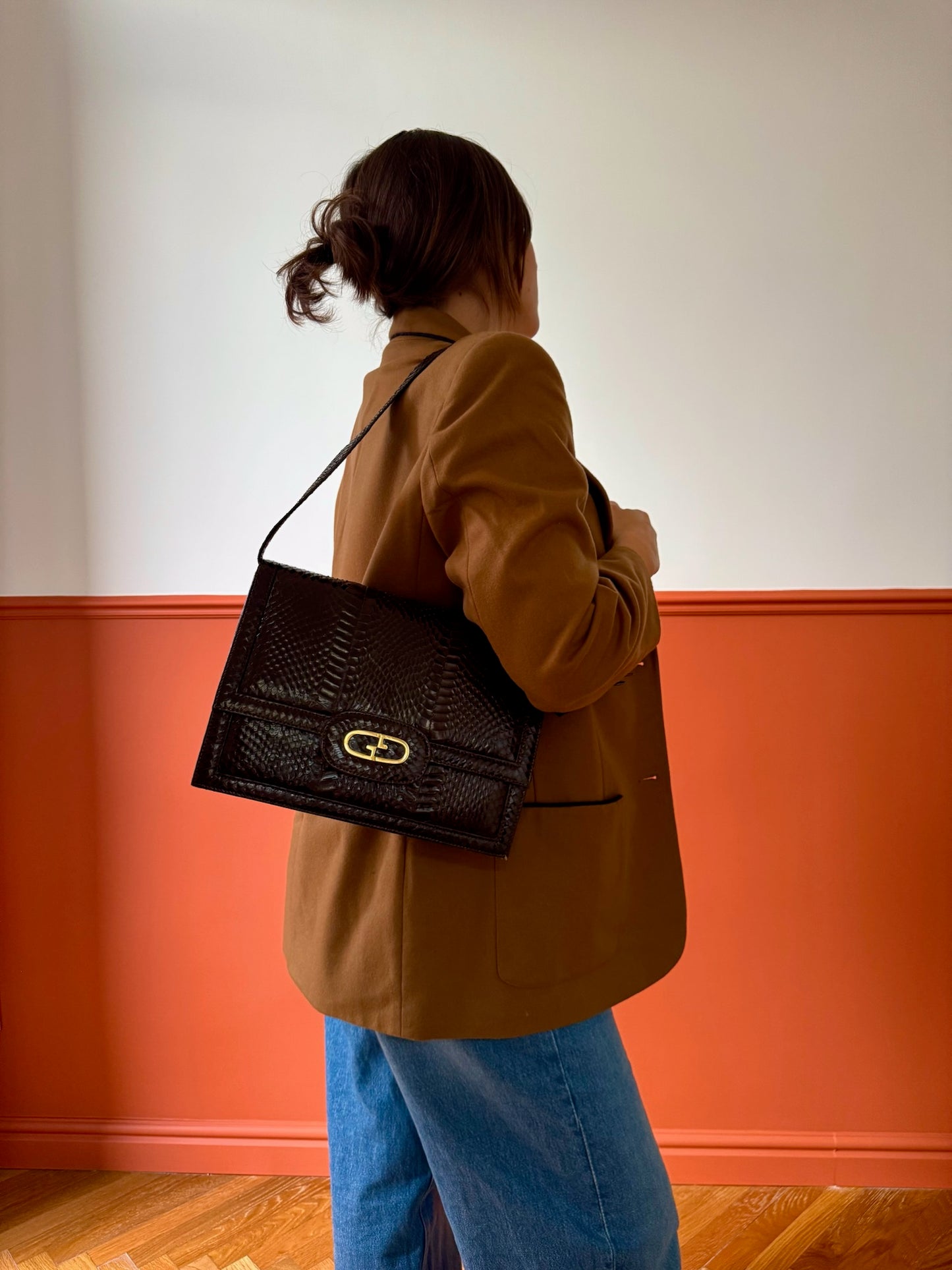 BORSA IN PELLE A TRACOLLA MARRONE