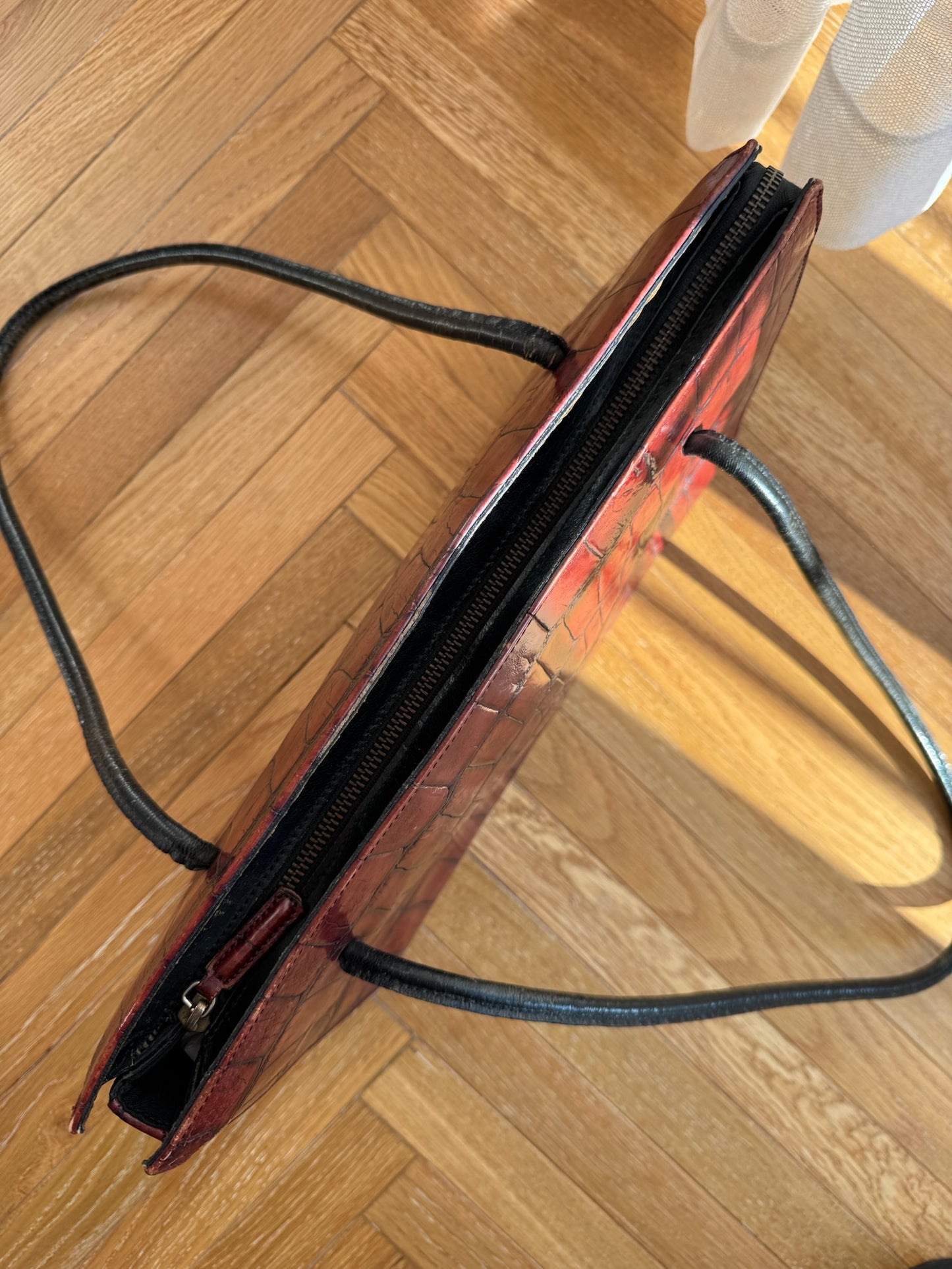 BORSA A SPALLA IN PELLE CROC EFFECT