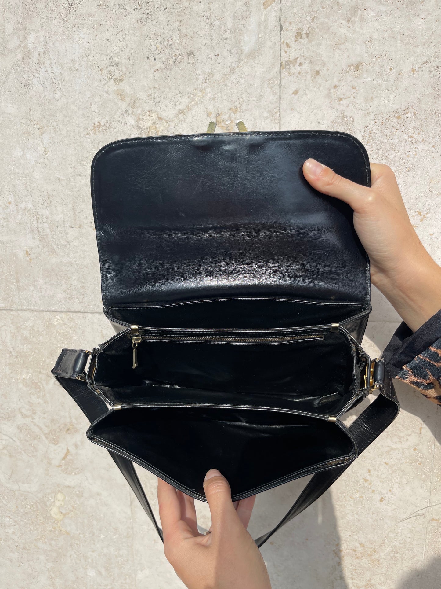 REAL BLACK LEATHER SHOULDER BAG