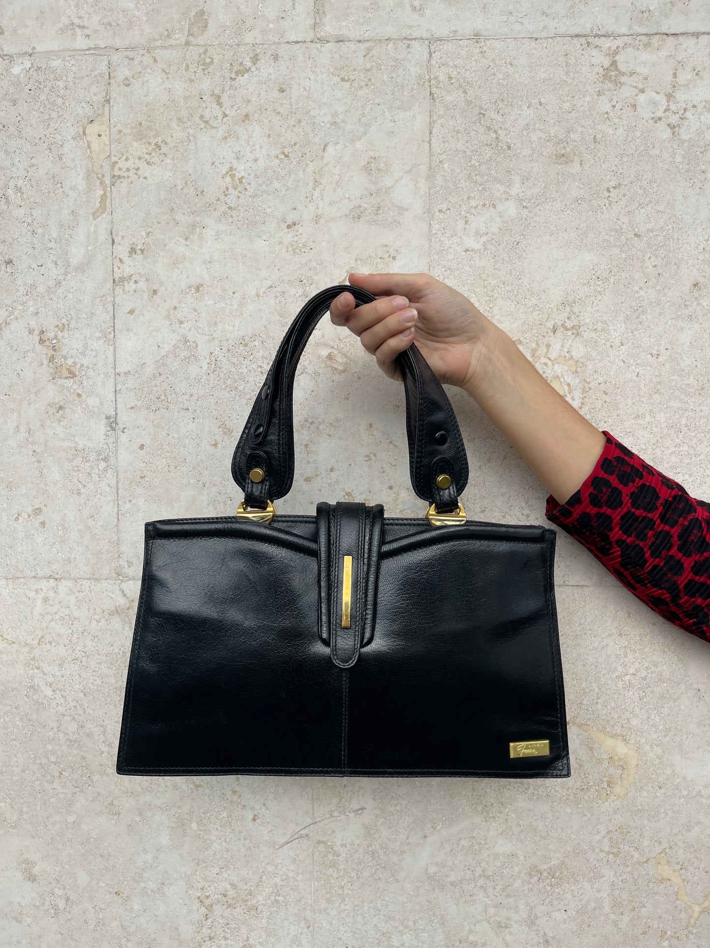 REAL BLACK LEATHER SHOULDER BAG