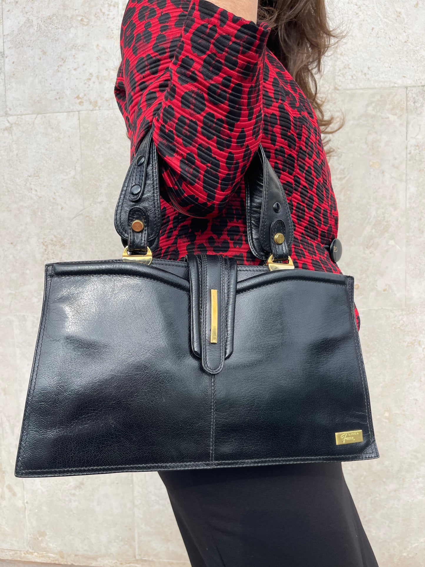 REAL BLACK LEATHER SHOULDER BAG