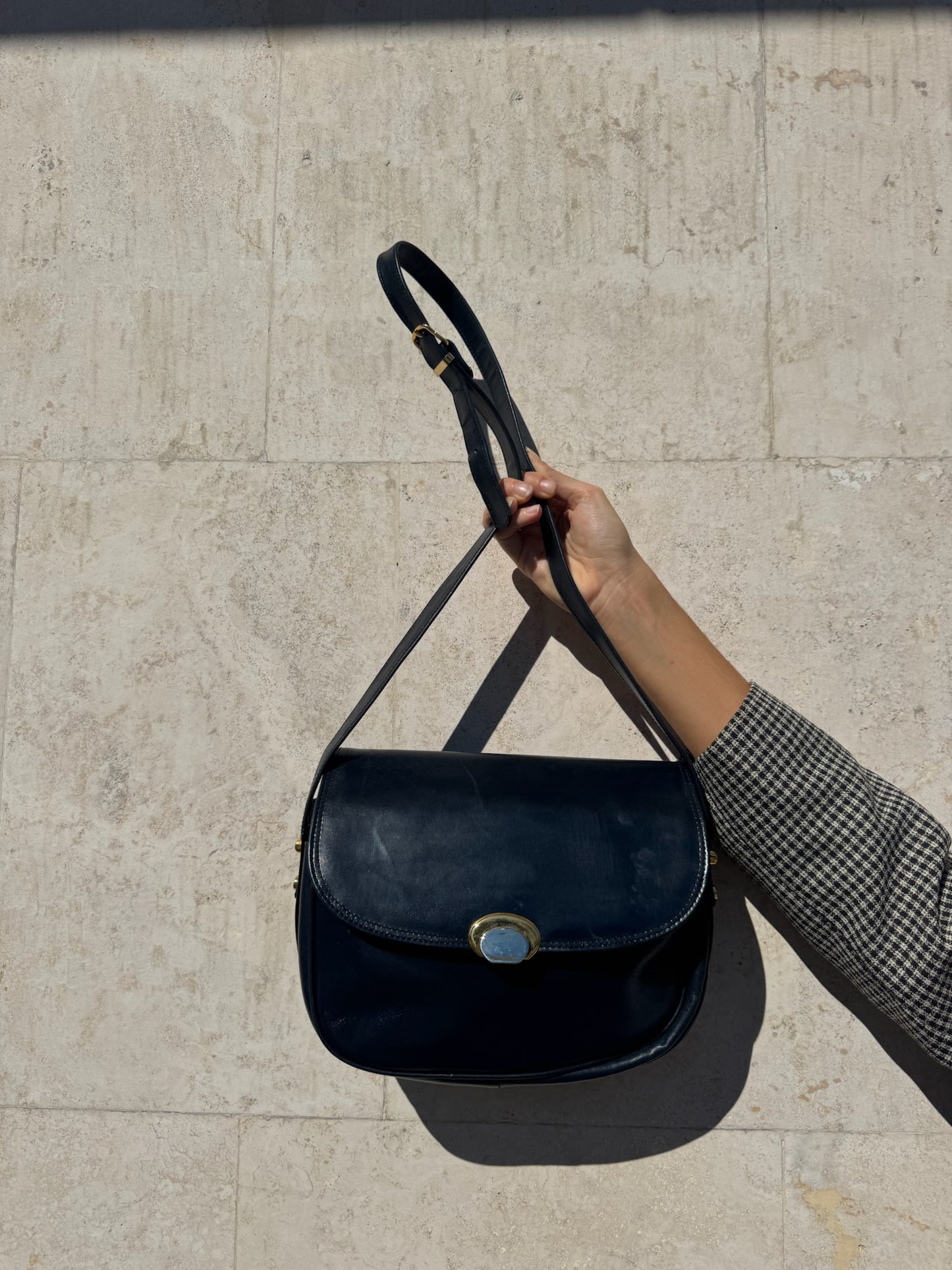 BORSA A TRACOLLA BLU IN VERA PELLE