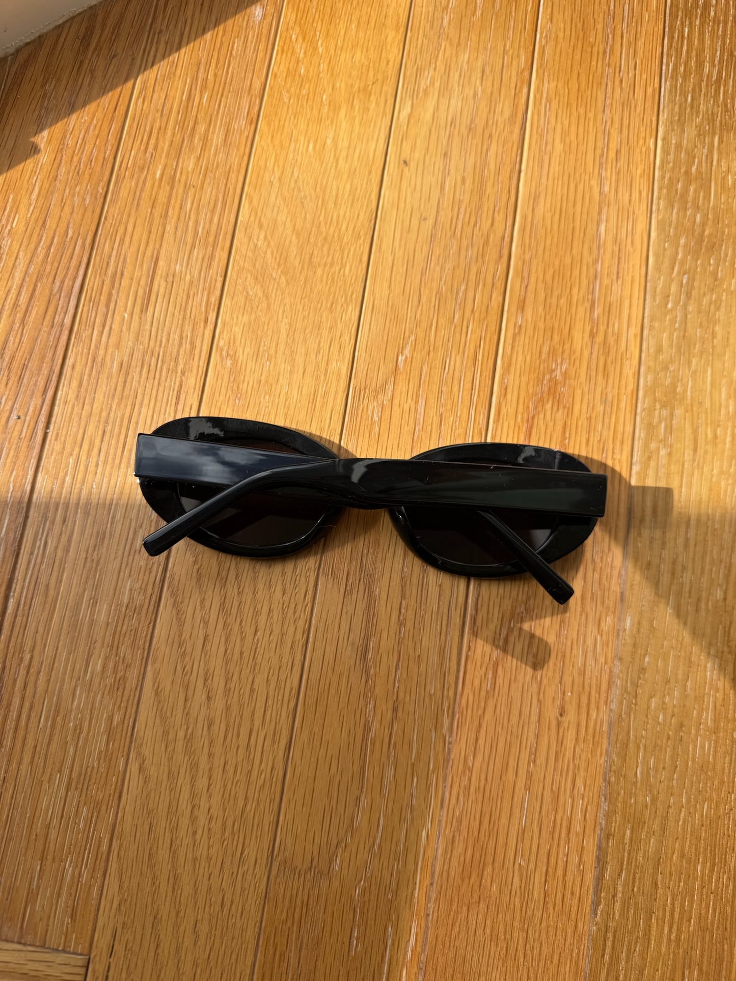 OCCHIALI DA SOLE OVALI