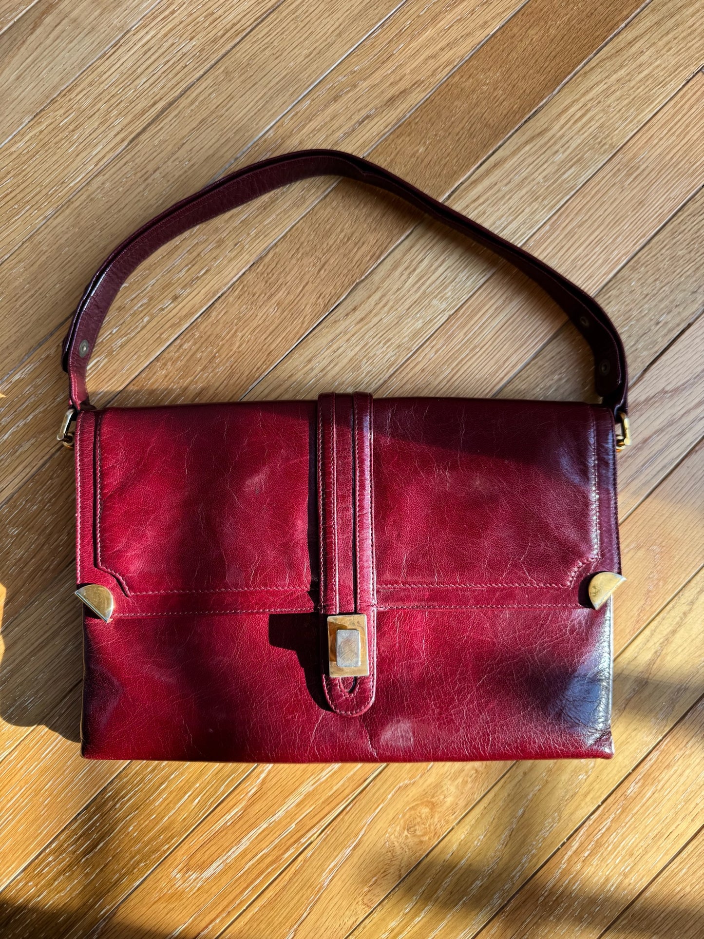 BORSA A SPALLA BORDEAUX IN PELLE