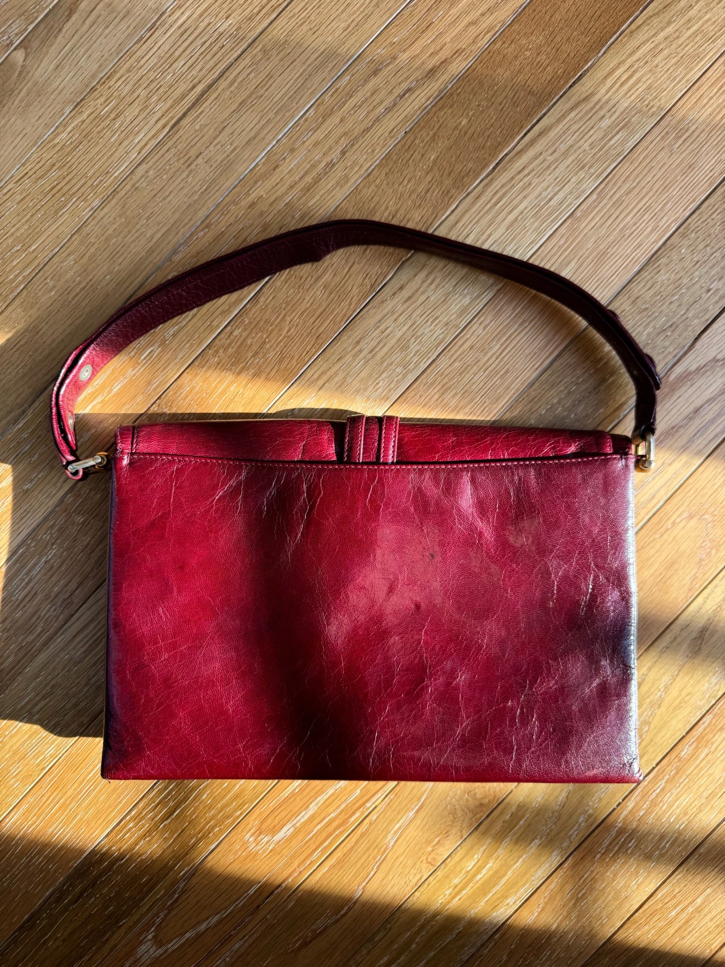 BORSA A SPALLA BORDEAUX IN PELLE