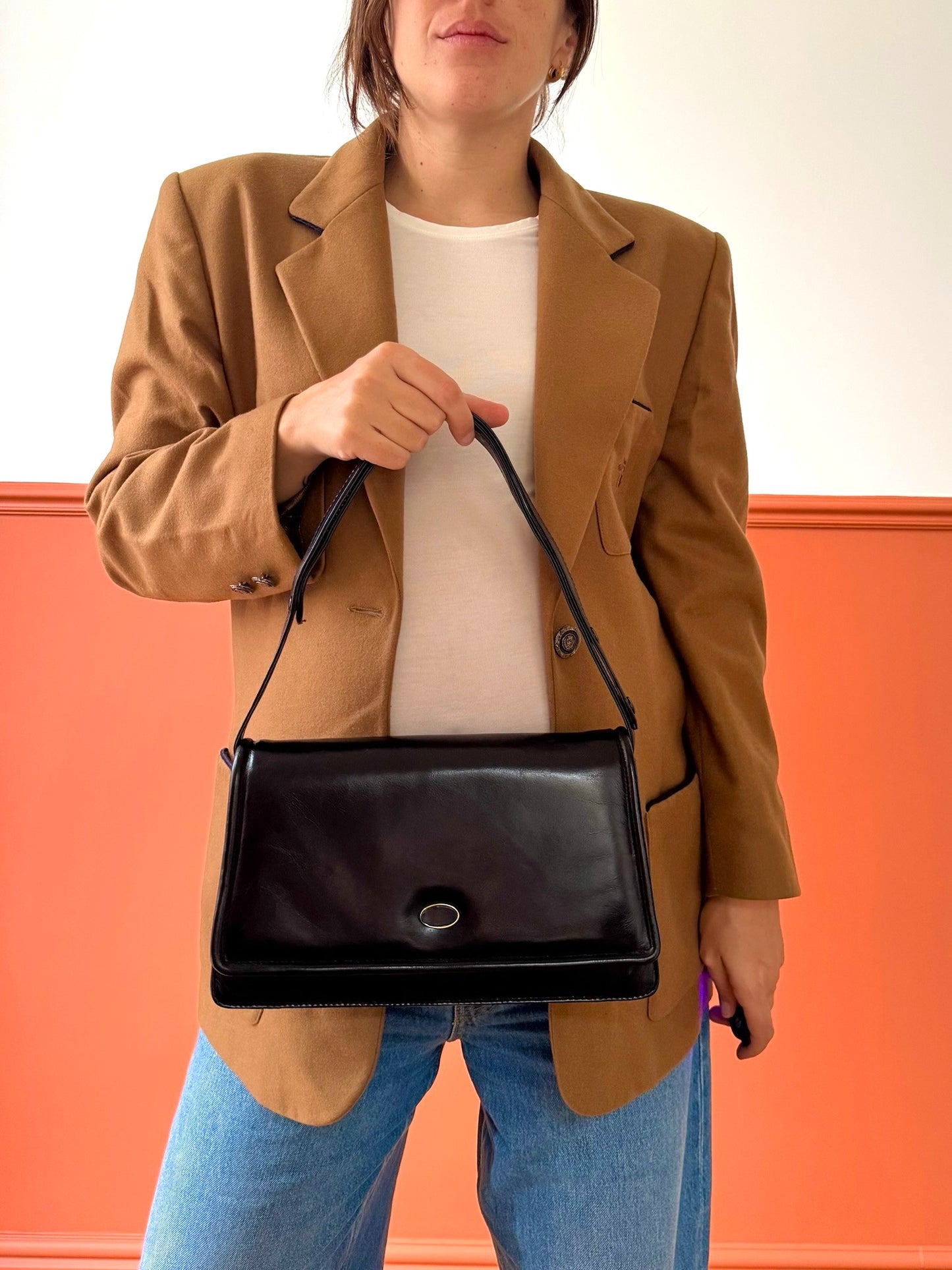 BORSA A SPALLA NERA IN VERA PELLE