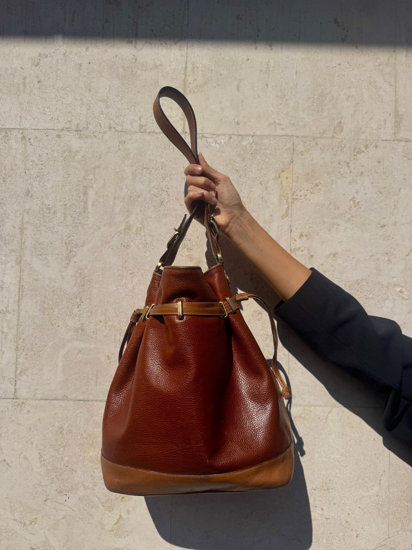 SECCHIELLO A SPALLA IN CUOIO