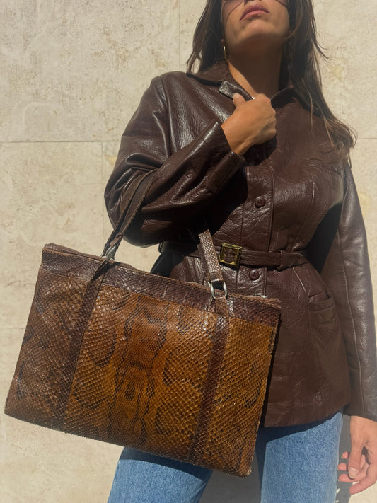 BORSA A MANO IN PELLE CON TEXTURE IN PITONE