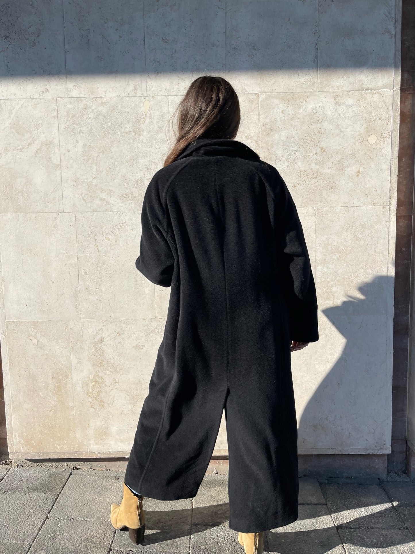 CAPPOTTO NERO IN LANA